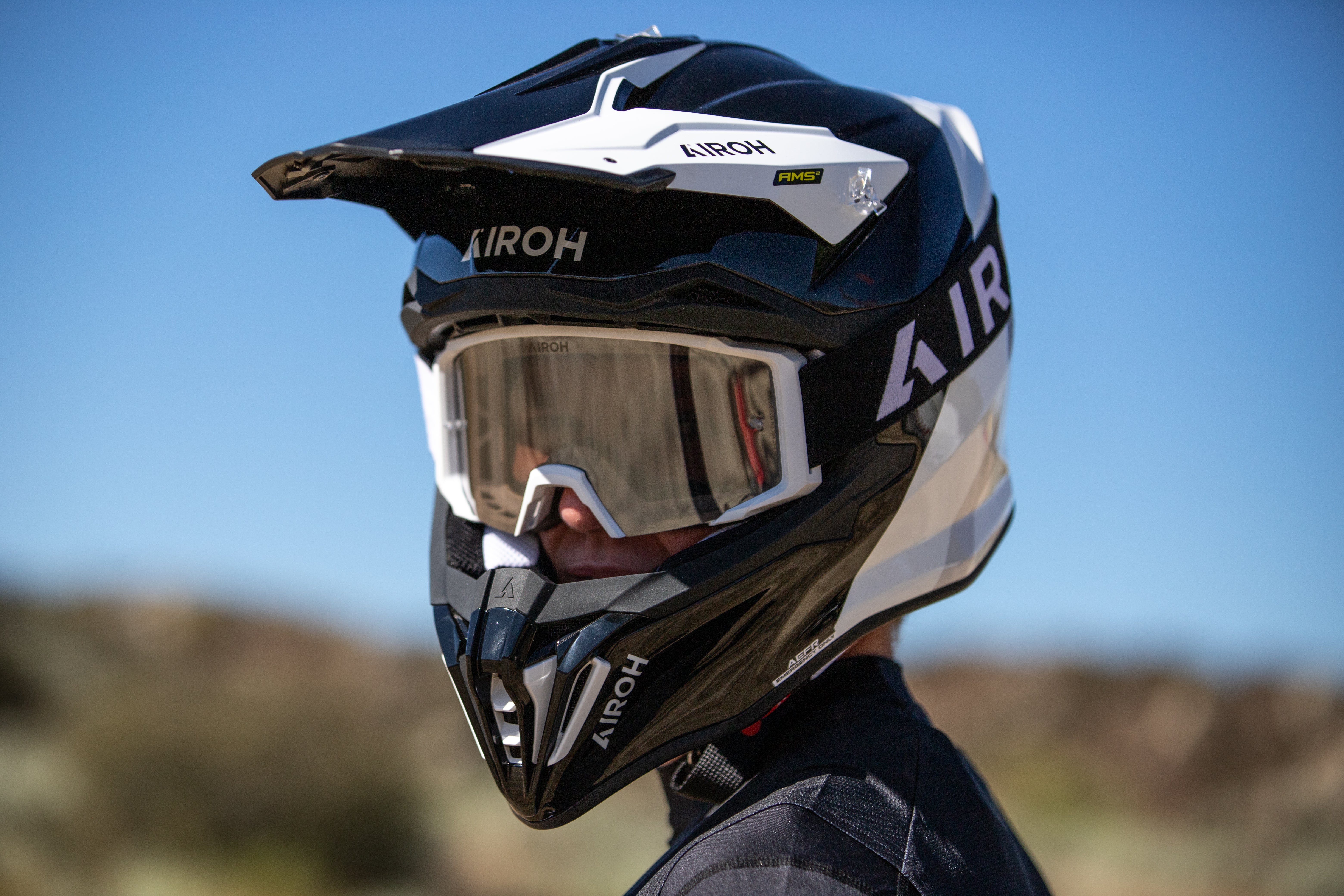 AIROH アイロー　KTM strycker サイズL 2023 STRYCKER SOLIDS – Airoh USA